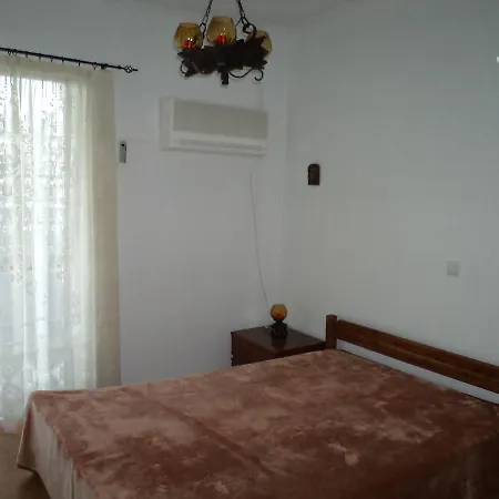 Tarasi 4 Apartment